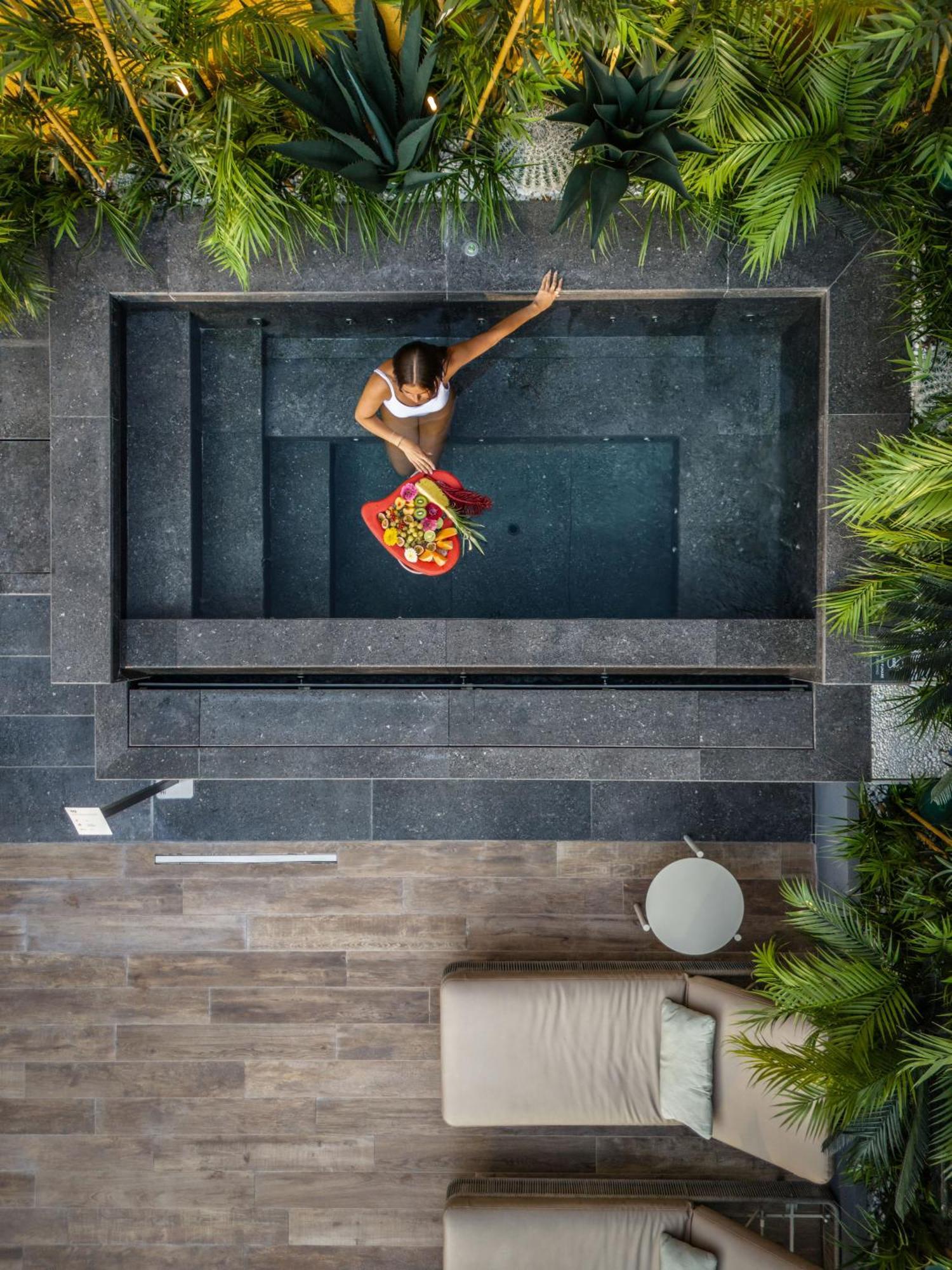 Hi - Wellness & Adults Only Hotel 4*